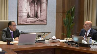 رئيس الوزراء يتابع مؤشرات الأداء وملفات العمل لجهاز تنمية المشروعات المتوسطة والصغيرة ومتناهية الصغر