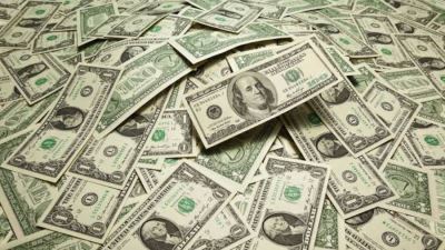 سعر الدولار اليوم الاثنين 9-12-2024 بختام التعاملات في البنوك