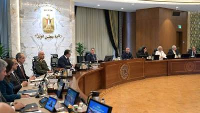 مجلس الوزراء: التنسيق بين “المالية” و”المركزي” و”الصناعة” لوضع آليات تنفيذ مبادرة دعم القطاعات الصناعية