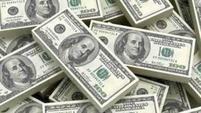 الدولار يتراجع أمام الجنيه خلال تعاملات اليوم ليسجل 50.38 جنيه للبيع 