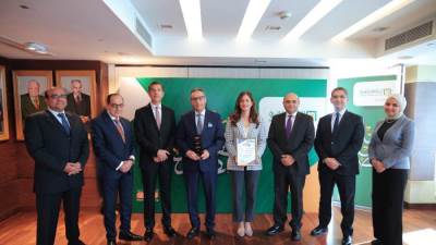 البنك الأهلي المصري يحصد ثلاث جوائز دولية مرموقة لدعمه الاقتصاد الأخضر والتمويل المستدام