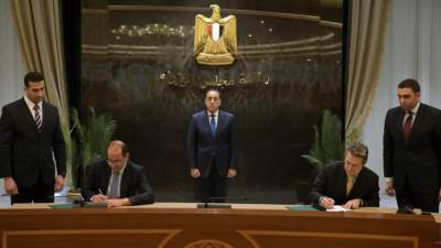 مدبولي يشهد توقيع اتفاقية تعاون بين وزارة المالية والبنك الأوروبي لتعزيز نمو القطاع الخاص في الاقتصاد المصري