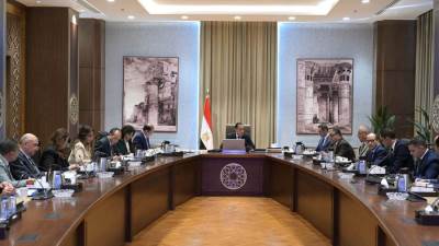 رئيس الوزراء يتابع جهود تحسين مناخ الاستثمار وجذب المستثمرين