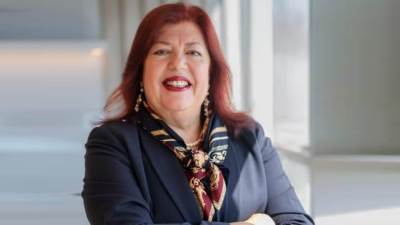 "سيونارة الأسمر" تحصد جائزة التميز في قيادة الأعمال للخدمات المالية من "WOMEN'S TABLOID" لعام 2024