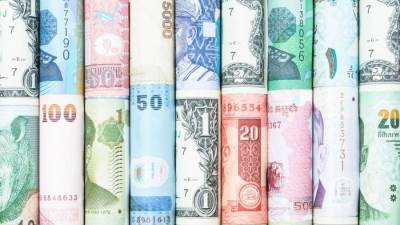 أسعار العملات اليوم الخميس: تراجع اليورو والفرنك السويسري والريال السعودي