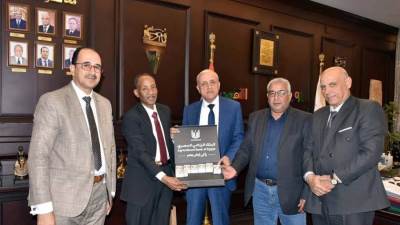 البنك الزراعي يقدم قسائم شراء مجانية بقيمة 350 ألف جنيه لدعم الأسر المستحقة بالأقصر 