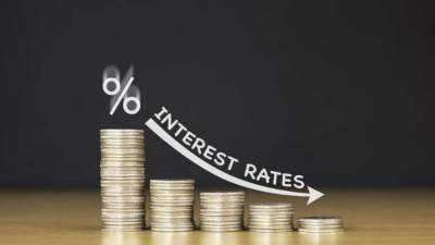 Reasons Behind Egyptian Banks' Interest Rate Cuts on Savings Instruments and Their Impact on Inflation
