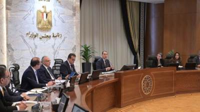 رئيس الوزراء يتابع آليات تنفيذ توصيات اللجنة الاستشارية للتنمية السياحية بحضور وكيل محافظ المركزي