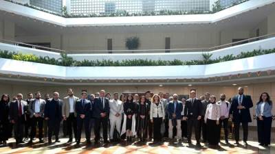 وزارة الاتصالات تنظم دائرة الحوار حول دعم الشركات الصغيرة في مجال الذكاء الاصطناعي وصياغة القوانين ذات الصلة