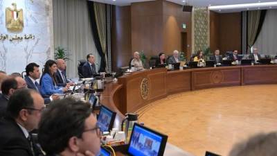 مجلس الوزراء يوافق على مشروع قانون "العلاوة" بحد أدنى 150 جنيه شهريًا