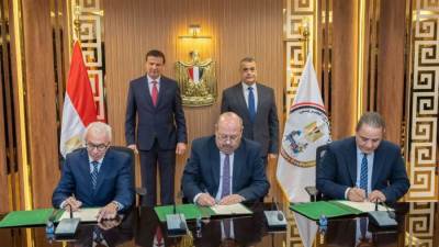 البنك الزراعي يوقع بروتوكول تعاون مع وزارة الإنتاج الحربى للاستفادة من المنتجات المدنية والمعدات الزراعية وتسويقها