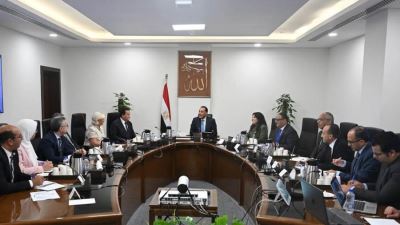 رئيس الوزراء: الإجراءات الإصلاحية التي قامت بها الحكومة والبنك المركزي أسهمت في استقرار سوق النقد الأجنبي