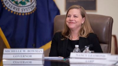 ميشيل بومان : بيانات الوظائف الضعيفة تدعم خفض الفائدة الأمريكية ثلاث مرات في 2025