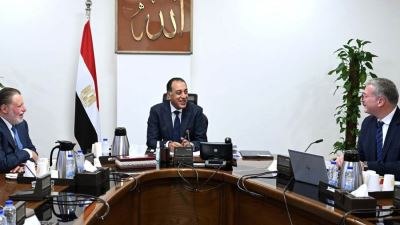 رئيس الوزراء يتابع جهود توفير المنتجات البترولية وموقف سداد مستحقات الشركاء الأجانب بحضور محافظ البنك المركزي 