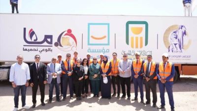 البنك الأهلي المصري يشارك في توزيع 20,000 كرتونة مواد غذائية للأسر الأولى بالرعاية بحلايب وشلاتين وأبورماد 