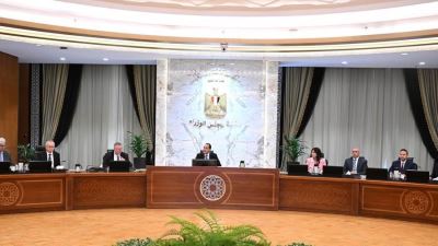 رئيس الوزراء يستقبل نائب رئيس الوزراء الروسي والوفد المرافق له بحضور نائب محافظ البنك المركزي 