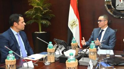  وزير الاستثمار والتجارة الخارجية يستعرض مع وفد صندوق النقد الدولي الجهود المبذولة لدعم وتحسين مناخ الاستثمار وجهود الإصلاح الاقتصادي في مصر