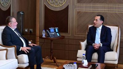 رئيس الوزراء ومحافظ البنك المركزي يبحثان تنسيق السياسات المالية والنقدية ضمن المتابعة الدورية للاقتصاد المصري