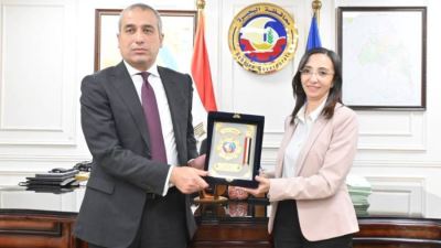 رئيس البنك الزراعي المصري يستعرض مع  محافظ البحيرة برامج تمويل صغار المزارعين لتحقيق التنمية الزرعية والريفية