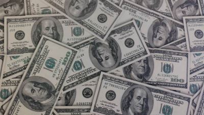 الدولار يرتفع أمام الجنيه خلال تعاملات اليوم ويسجل 47.67 جنيه