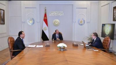 الرئيس السيسي يجتمع بمحافظ المركزي لمتابعة تعزيز الاستقرار المالي وتحسين مؤشرات الموازنة