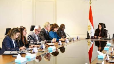 وزيرة التخطيط تعقد اجتماعا موسعا مع مؤسسات التمويل الدولية لتحفيز الاستثمارات والشراكة مع القطاع الخاص في مشروعات تحلية المياه