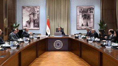رئيس الوزراء يتابع خطة التوسّع في طرح المزيد من الشركات بالبورصة خلال العام المقبل