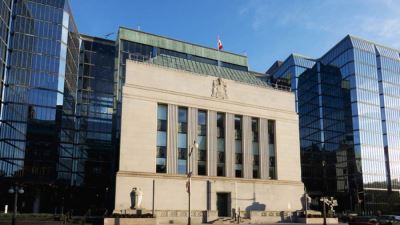 بنك كندا المركزي يثبت سعر الفائدة عند 2.25%