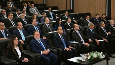 رئيس الوزراء يشهد الإعلان عن تفاصيل مشروع (The Spine) بمدينة القاهرة الجديدة بحضور محافظ المركزي