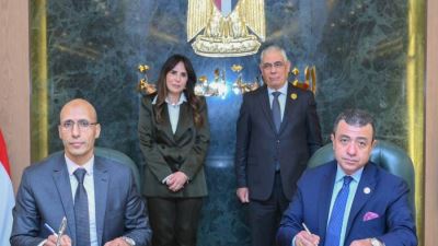 النيابة العامة تُرسخ البعد الاقتصادي لرسالتها القضائية وتُسلم سبائك فضية وعددًا من الأراضي التي أُخليت من المركبات المتحفظ عليها