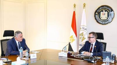 وزير التخطيط والتنمية الاقتصادية يبحث مع شركة "أيادي للاستثمار" سُبل دعم قطاع ريادة الأعمال والشركات الناشئة وتعزيز جهود التنمية الاقتصادية