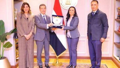 وزارة التضامن الاجتماعي وبنك التعمير والإسكان يشهدان توزيع عدد من الأجهزة التعويضية لطلاب الجامعات من ذوي الإعاقة 