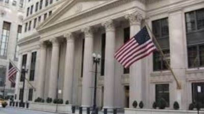 الفيدرالي الأميركي يبقي أسعار الفائدة دون تغيير للاجتماع الثالث على التوالي ضمن نطاق يتراوح بين 3.5% و3.75%