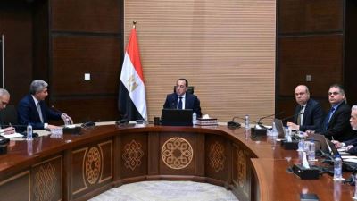 رئيس الوزراء يتابع إجراءات دعم وتحفيز قطاع السياحة بحضور وكيل محافظ مساعد قطاع البحوث الاقتصادية بالبنك المركزي
