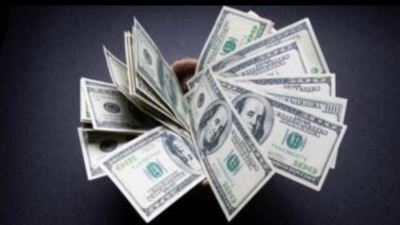 الدولار يتراجع خلال تعاملات اليوم ويفقد 5 قروش مسجلا 49.82 جنيه للبيع بالبنك الأهلي المصري
