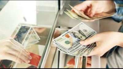 الدولار يتراجع بنحو 6 قروش أمام الجنيه خلال تعاملات اليوم الخميس ويسجل 49.61 جنيه للبيع في البنك الأهلي المصري