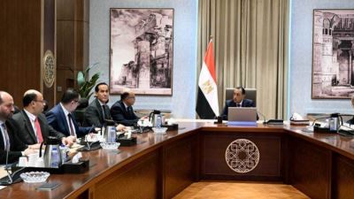 رئيس الوزراء يتابع عدداً من ملفات عمل وزارة الاستثمار والتجارة الخارجية