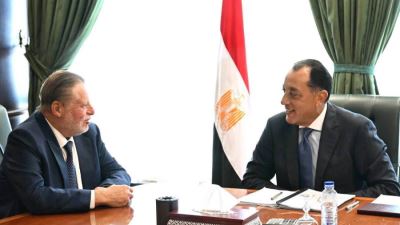 رئيس الوزراء يلتقي محافظ البنك المركزي لمتابعة جهود التنسيق المشترك في عدد من الملفات الاقتصادية