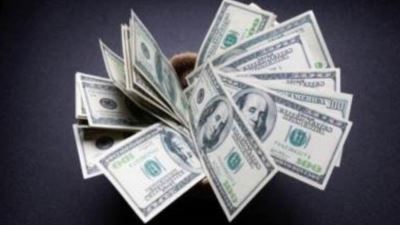 الدولار يتراجع أمام الجنيه خلال تعاملات اليوم ويسجل 50.89 جنيه للبيع بالبنك الأهلي المصري