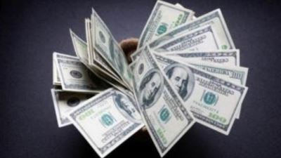 الدولار يرتفع أمام الجنيه خلال تعاملات اليوم ويسجل 52.1 جنيه للبيع بالبنك الأهلي المصري