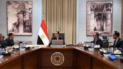 رئيس الوزراء يتابع مستجدات إعداد برنامج التحول الاقتصادي الوطني