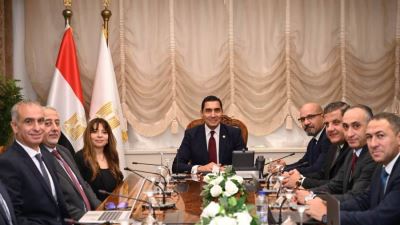 وزير الشباب والرياضة يبحث مع البنك الأهلي المصري وشركة روابط تعزيز التعاون في اكتشاف ورعاية المواهب وتطوير مراكز الشباب