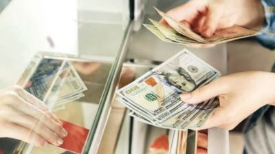 الدولار يرتفع أمام الجنيه خلال تعاملات اليوم ويسجل 54.42 جنيه للبيع بالبنك الأهلي المصري
