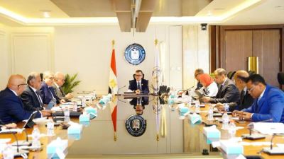 وزير التخطيط والتنمية الاقتصادية يترأس اجتماعًا لبحث الاستغلال الأمثل لأصول بنك الاستثمار القومي 