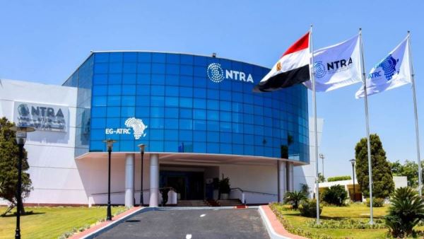 الجهاز القومي لتنظيم الاتصالات: معاملات محافظ الهاتف المحمول ترتفع لـ2.96 تريليون جنيه بالنصف الأول من 2026